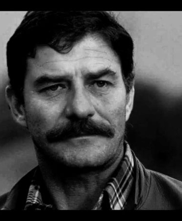 Yesilcamin Efsanevi Ismi Ahmet Mekin Hastaneye Kaldirildi